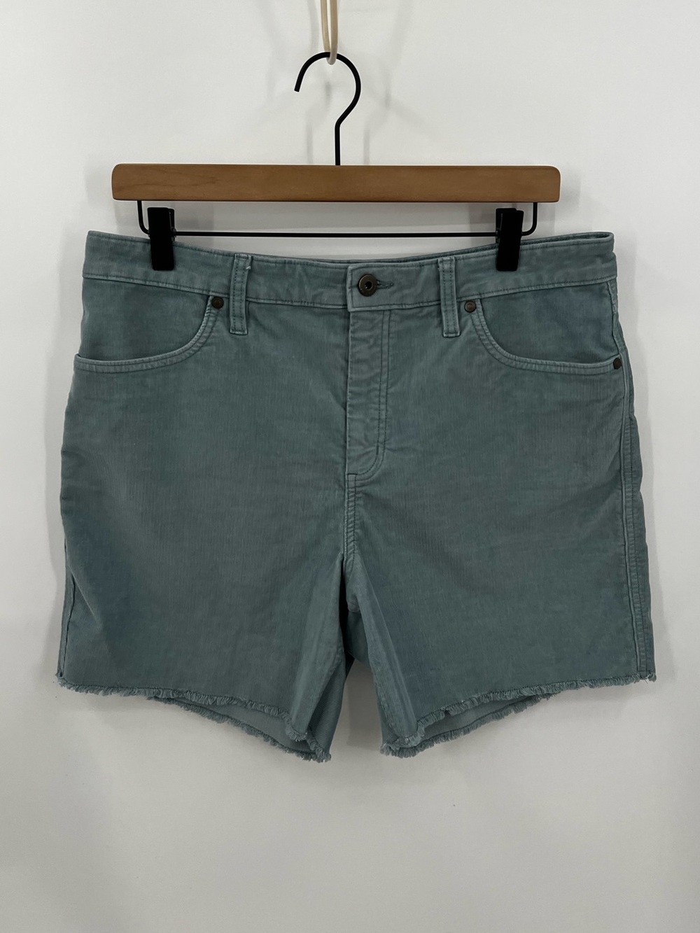 Carve Designs Women's Oahu High Rise Corduroy Shorts